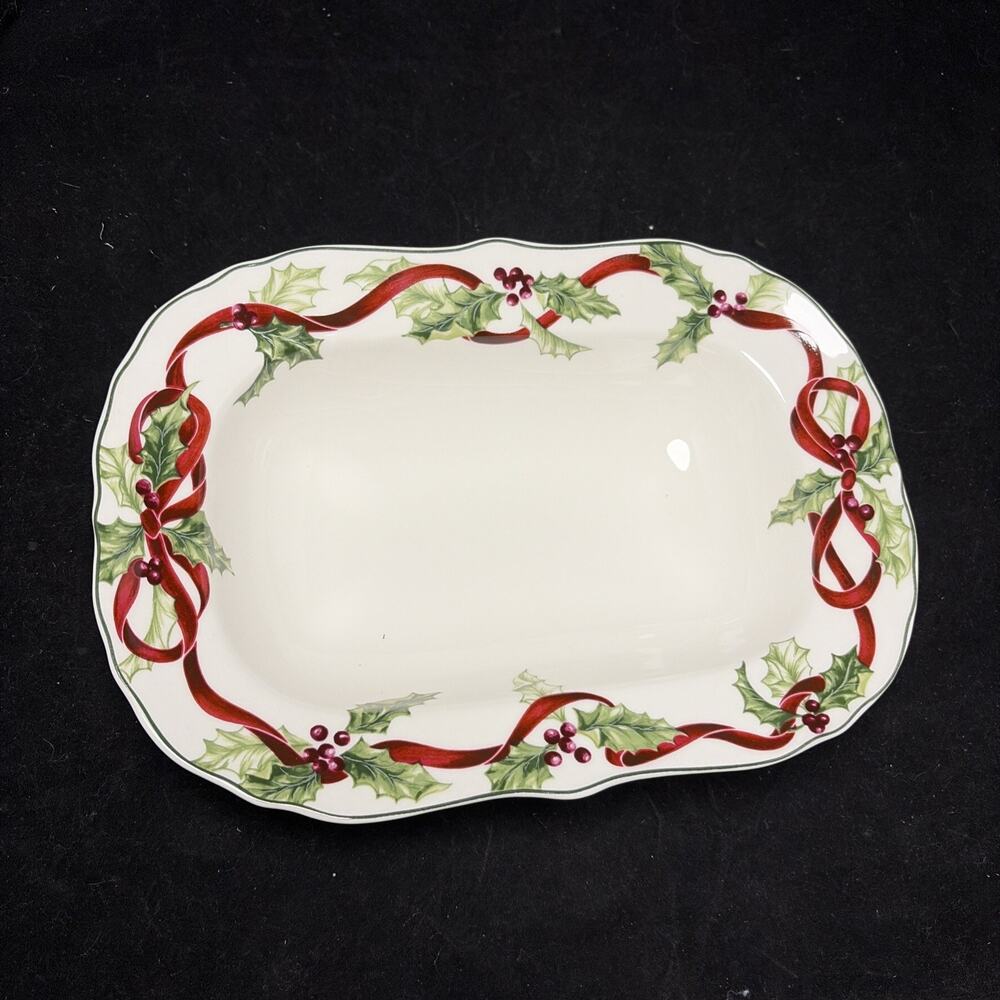 Macy's Charter Club Winter Garland 11 3/4" Oval Vegetable Serving Dish READ